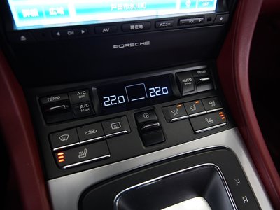 2016 Porsche CAYMAN photo 7