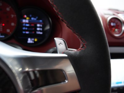 2016 Porsche CAYMAN thumbnail 39