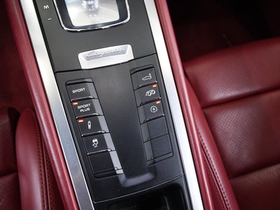 2016 Porsche CAYMAN photo 8