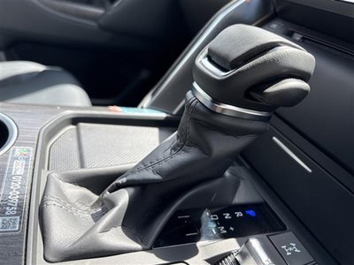 2023 Toyota LAND CRUISER 300 photo 8