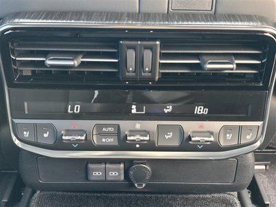 2023 Toyota LAND CRUISER 300 photo 16