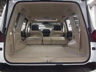 صورة 24 لـ 2023 Toyota LAND CRUISER 300