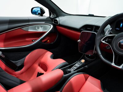 صورة 40 لـ 2024 Mclaren ARTURA SPIDER
