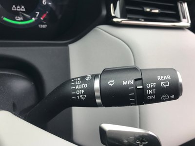 2024 LAND Rover RANGE ROVER VELAR thumbnail 29