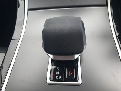 2024 LAND Rover RANGE ROVER VELAR thumbnail 36