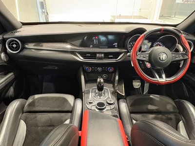 صورة 9 لـ 2019 ALFA Romeo STELVIO