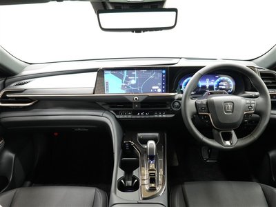 صورة 15 لـ 2024 Toyota CROWN SPORT