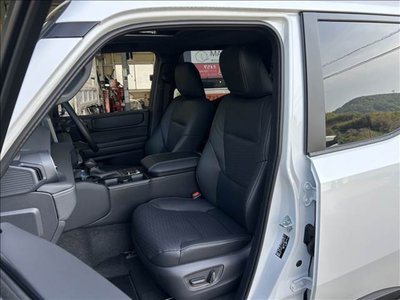 صورة 54 لـ 2026 Toyota LAND CRUISER 250