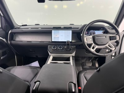 2024 LAND Rover DEFENDER photo 3