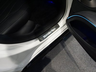 2023 Mercedes-BENZ EQS thumbnail 37