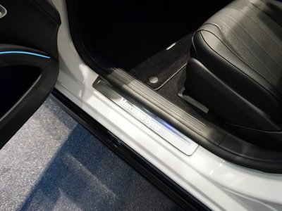 2023 Mercedes-BENZ EQS thumbnail 41