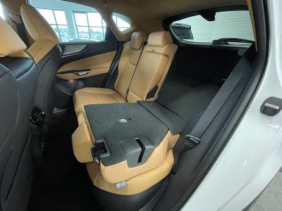 2025 Lexus NX 照片 47