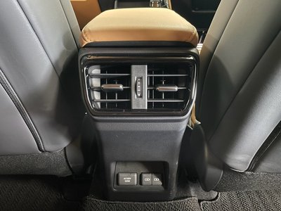 2025 Lexus NX 照片 45