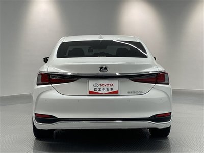صورة مصغرة 12 لـ 2023 Lexus ES
