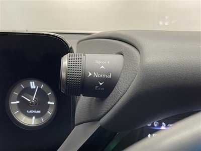 صورة مصغرة 23 لـ 2023 Lexus ES