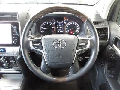 2023 Toyota LAND CRUISER PRADO 照片 9