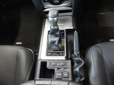 2023 Toyota LAND CRUISER PRADO thumbnail 18