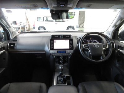 2023 Toyota LAND CRUISER PRADO 照片 8