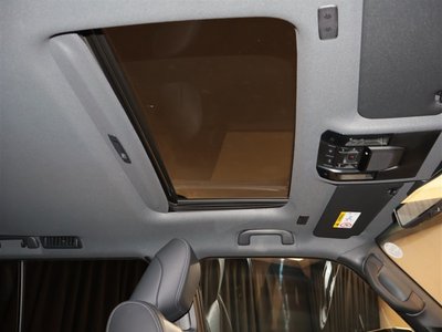 صورة 12 لـ 2025 Toyota LAND CRUISER 250