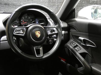 2020 Porsche 718 photo 8