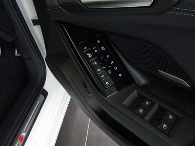 صورة مصغرة 46 لـ 2026 AUDI A6 AVANT E-TRON