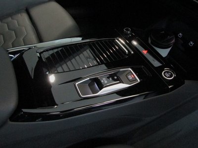 صورة مصغرة 19 لـ 2026 AUDI A6 AVANT E-TRON