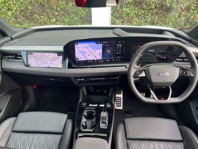 صورة 8 لـ 2025 AUDI Q6 E-TRON