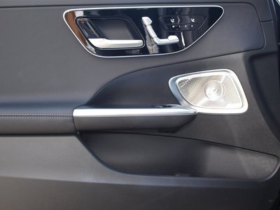2026 Mercedes-BENZ C-CLASS photo 16