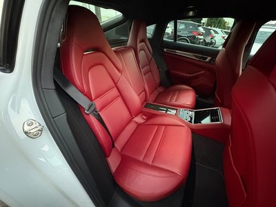 2019 Porsche PANAMERA thumbnail 31