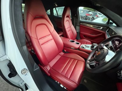 2019 Porsche PANAMERA thumbnail 22