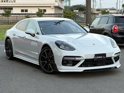 2019 Porsche PANAMERA photo 7