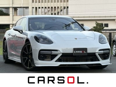 2019 Porsche PANAMERA photo 1