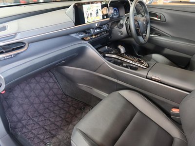 صورة مصغرة 44 لـ 2025 Toyota CROWN ESTATE