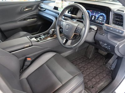 صورة مصغرة 21 لـ 2025 Toyota CROWN ESTATE