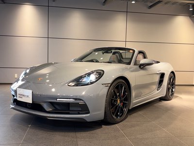 2023 Porsche 718 photo 14