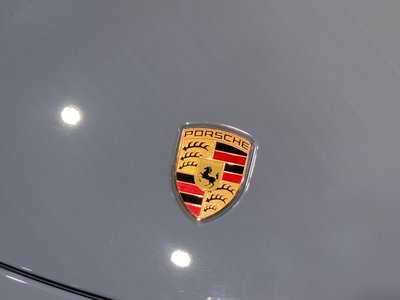 2023 Porsche 718 thumbnail 32
