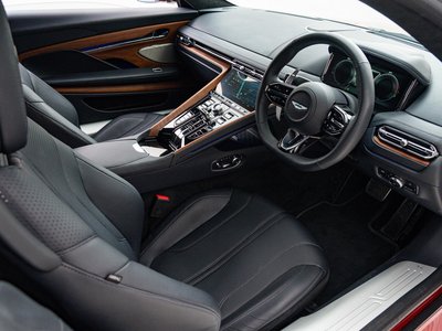 2024 Aston Martin DB12 — фото 25