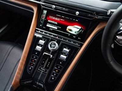 2024 Aston Martin DB12 — фото 29