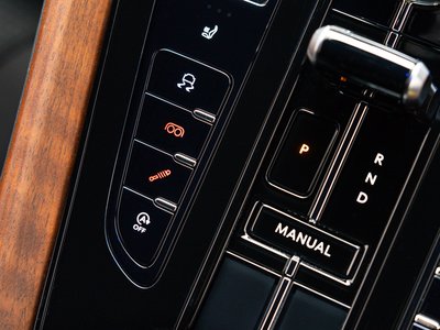 2024 Aston Martin DB12 — фото 35