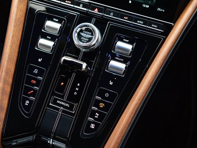 2024 Aston Martin DB12 — фото 33