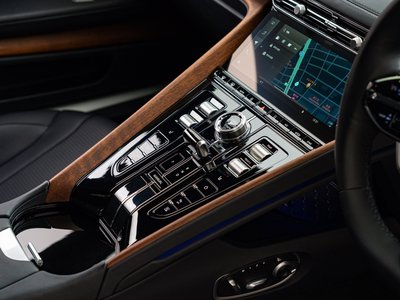 2024 Aston Martin DB12 — фото 26