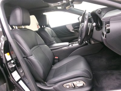 2018 Lexus LS photo 16