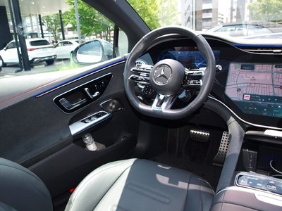 2024 Mercedes-BENZ EQE AMG thumbnail 31