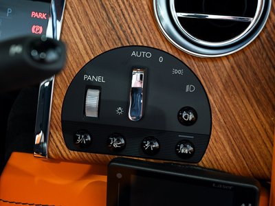 2017 ROLLS-ROYCE DAWN 照片 25