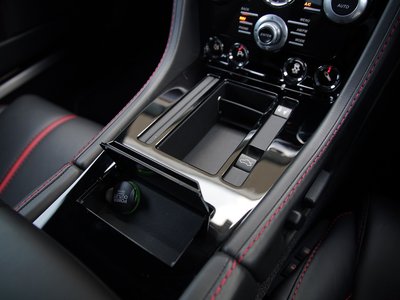 2014 Aston Martin V12 VANTAGE 照片 22