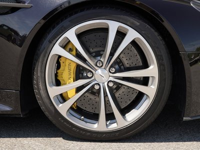 2014 Aston Martin V12 VANTAGE 照片 40