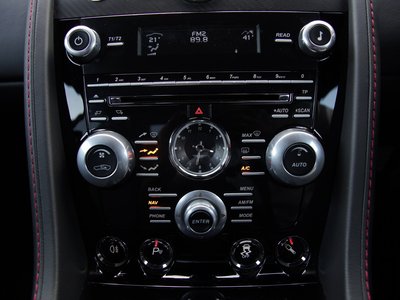2014 Aston Martin V12 VANTAGE 照片 21