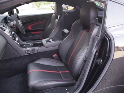 2014 Aston Martin V12 VANTAGE 照片 30