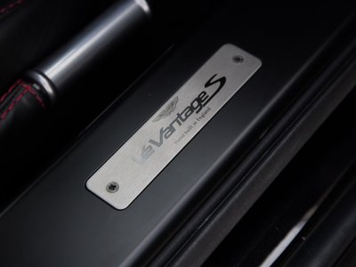 2014 Aston Martin V12 VANTAGE 照片 27