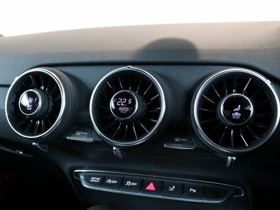 صورة 13 لـ 2023 AUDI TT